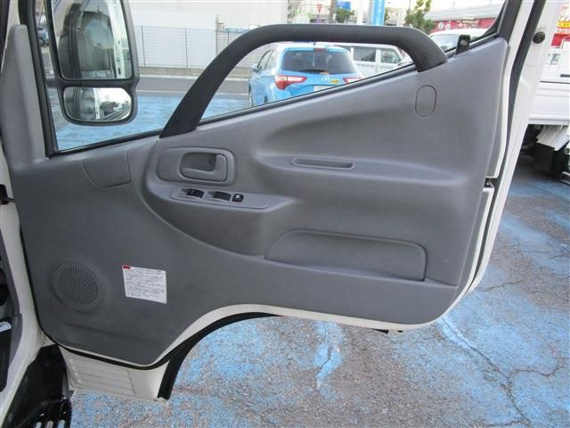 HINO DUTRO 2018 Image 31