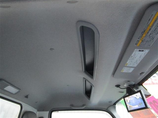 HINO DUTRO 2018 Image 31