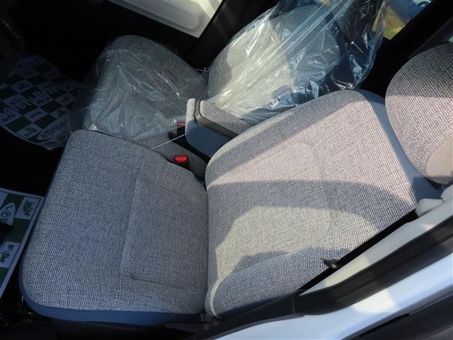 DAIHATSU MOVE CANBUS 4WD 2025 Image 31