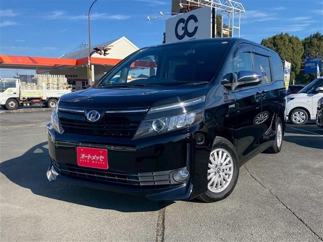 TOYOTA VOXY HYBRID 2014 Image 31