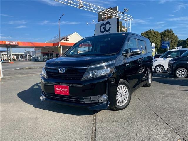 TOYOTA VOXY HYBRID 2014 Image 31