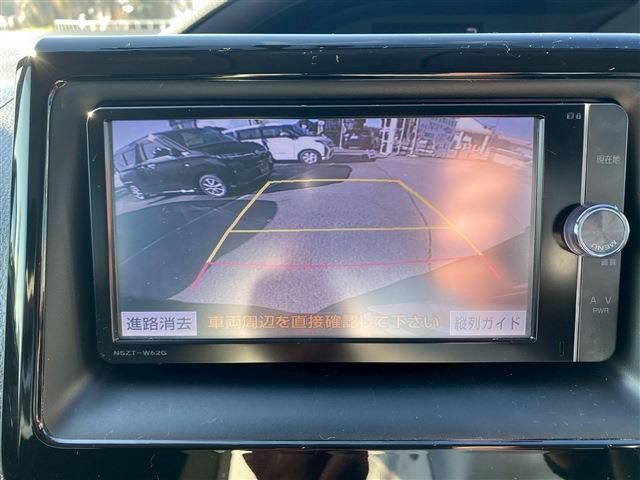 TOYOTA VOXY HYBRID 2014 Image 31