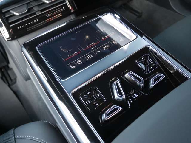 AUDI A8 2023 Image 31