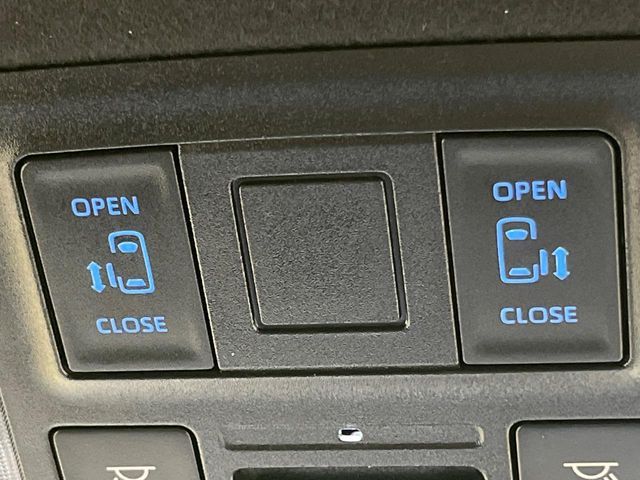 TOYOTA VOXY HYBRID 2023 Image 31