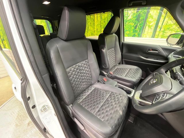 TOYOTA VOXY HYBRID 2023 Image 31