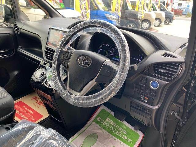 TOYOTA VOXY 2017 Image 31