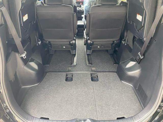 TOYOTA VOXY 2017 Image 31