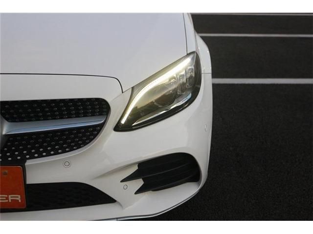 MERCEDES BENZ C CLAS 2018 Image 31