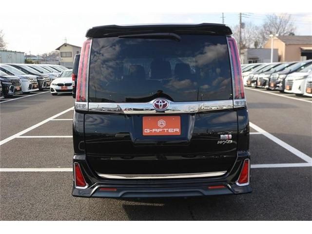 TOYOTA NOAH HYBRID 2017 Image 31