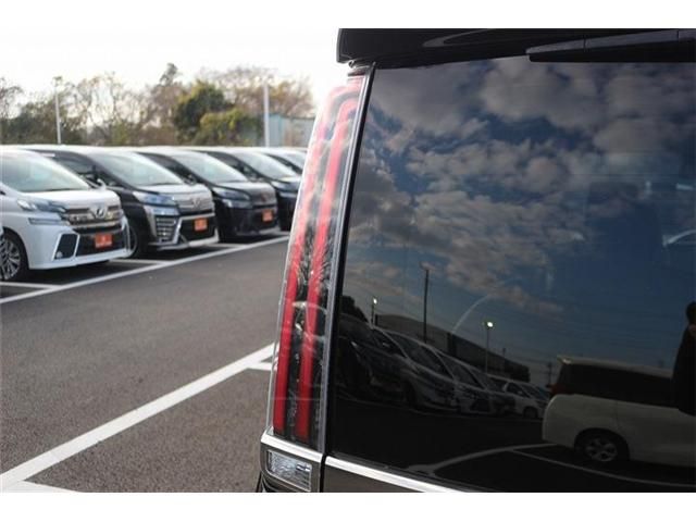 TOYOTA NOAH HYBRID 2017 Image 31