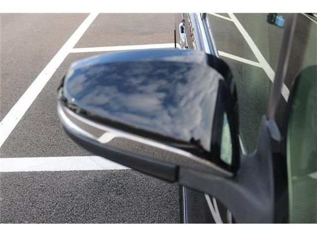 TOYOTA NOAH HYBRID 2017 Image 31