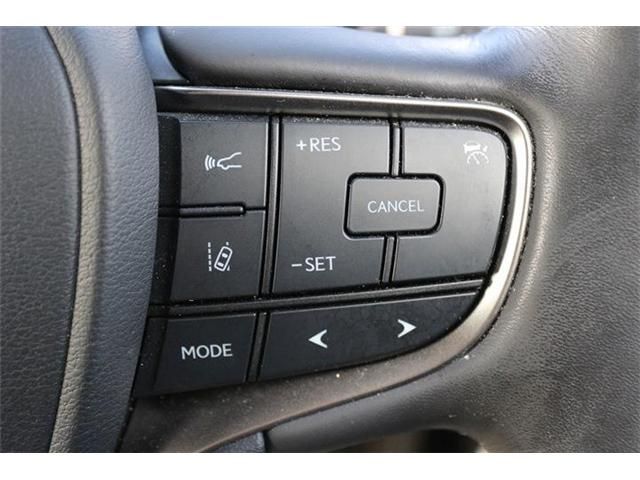 TOYOTA LEXUS UX250H 2020 Image 31