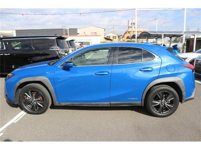 TOYOTA LEXUS UX250H 2020 Image 31