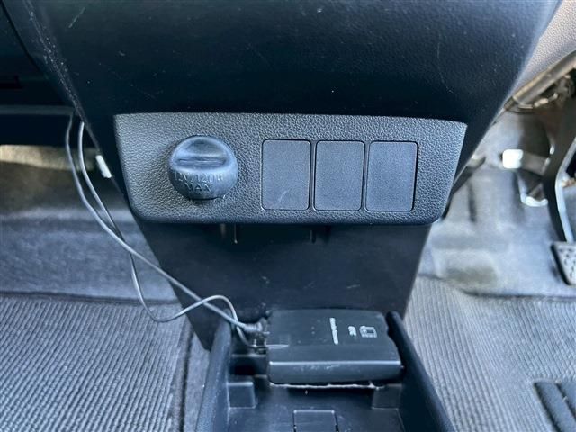 DAIHATSU MIRA E:S 2018 Image 31