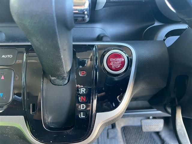 HONDA N BOX CUSTOM 2015 Image 31