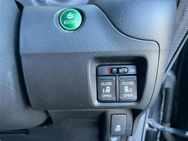 HONDA N BOX CUSTOM 2015 Image 31