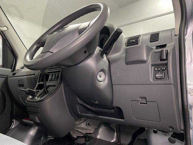 DAIHATSU HIJET CARGO 2013 Image 31