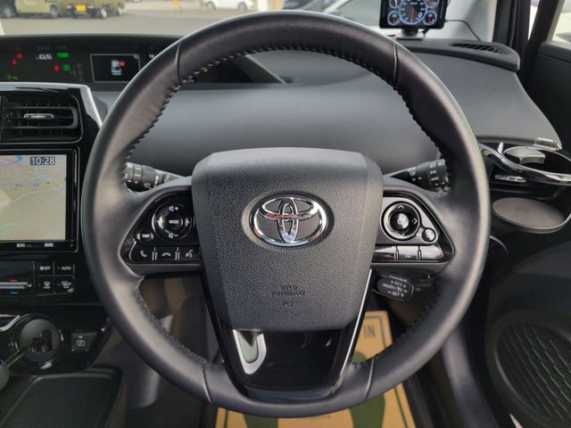 TOYOTA PRIUS 2019 Image 31