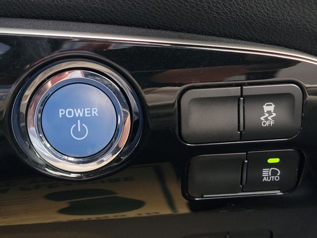 TOYOTA PRIUS 2019 Image 31