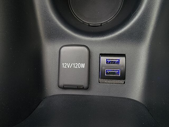 TOYOTA PRIUS 2019 Image 31