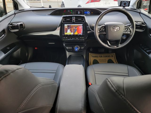 TOYOTA PRIUS 2019 Image 31
