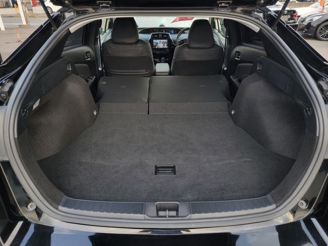 TOYOTA PRIUS 2019 Image 31