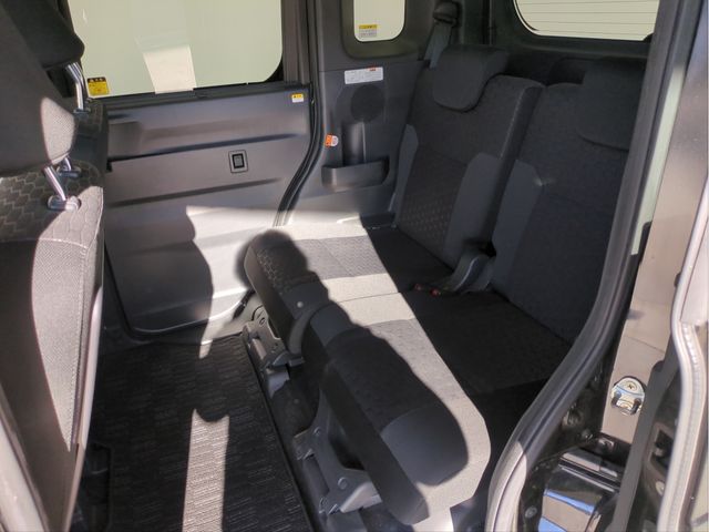 DAIHATSU WAKE 2014 Image 31