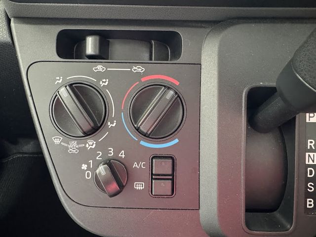 DAIHATSU TANTO 2020 Image 31