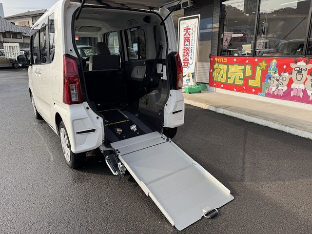 DAIHATSU TANTO 2020 Image 31