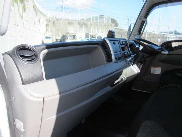 MITSUBISHI CANTER 2021 Image 31