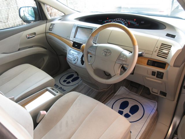 TOYOTA ESTIMA 2006 Image 31
