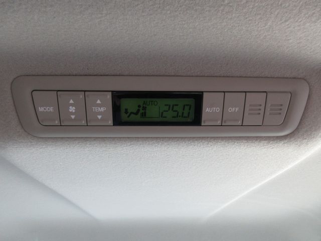 TOYOTA ESTIMA 2006 Image 31