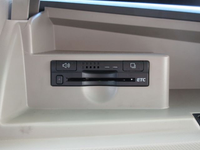 TOYOTA ESTIMA 2006 Image 31