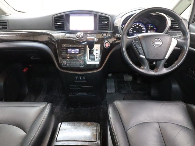 NISSAN ELGRAND 2013 Image 31