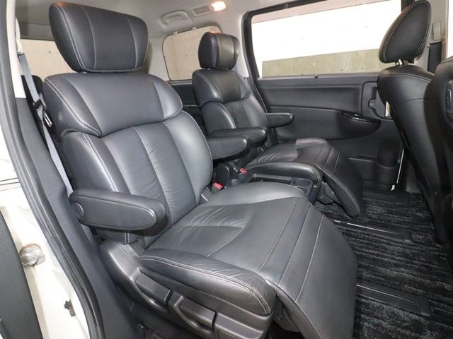 NISSAN ELGRAND 2013 Image 31