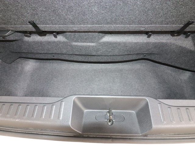 NISSAN ELGRAND 2013 Image 31