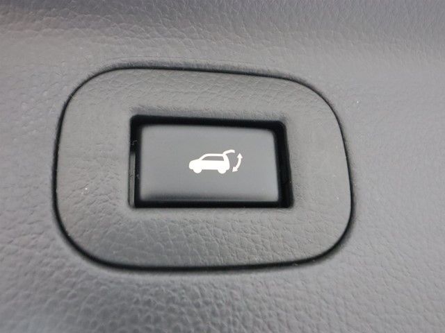 NISSAN ELGRAND 2013 Image 31