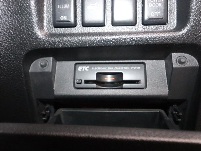 NISSAN ELGRAND 2013 Image 31