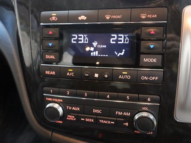 NISSAN ELGRAND 2013 Image 31