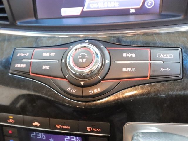 NISSAN ELGRAND 2013 Image 31