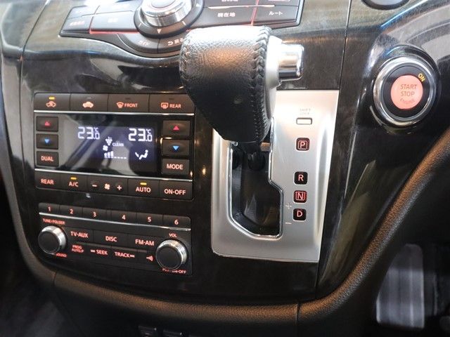 NISSAN ELGRAND 2013 Image 31