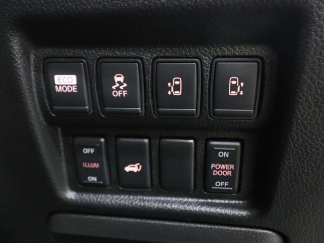 NISSAN ELGRAND 2013 Image 31