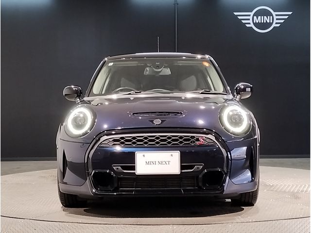 BMW MINI COOPER SD 5DOOR 2022 Image 31