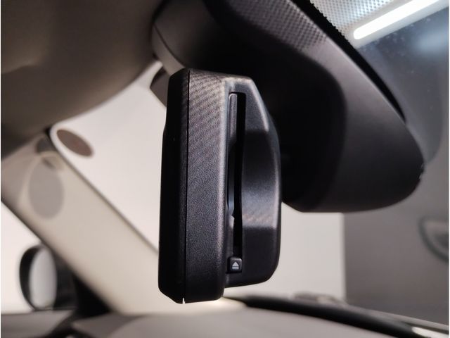 BMW MINI COOPER SD 5DOOR 2022 Image 31