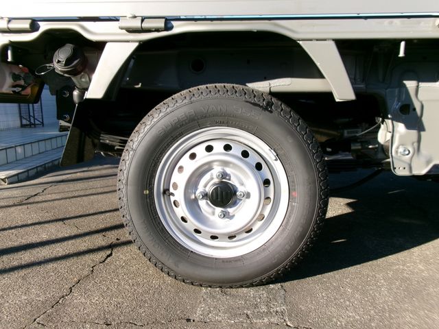 SUZUKI CARRY TRUCK 4WD 2025 Image 31