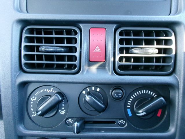 SUZUKI CARRY TRUCK 4WD 2025 Image 31