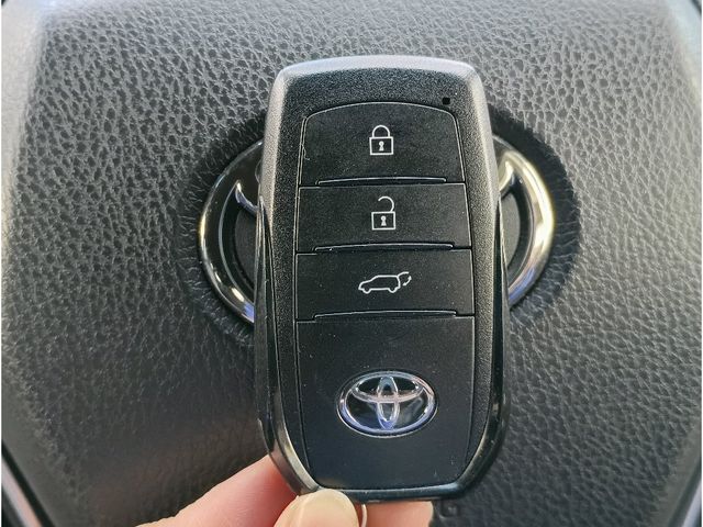 TOYOTA HARRIER 4WD 2021 Image 31