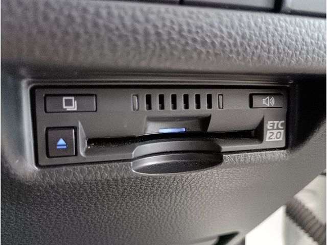 TOYOTA HARRIER 4WD 2021 Image 31