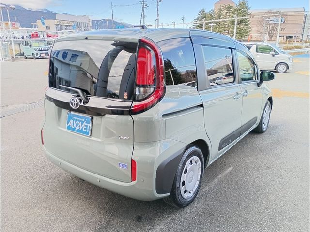 TOYOTA SIENTA HYBRID 2024 Image 31