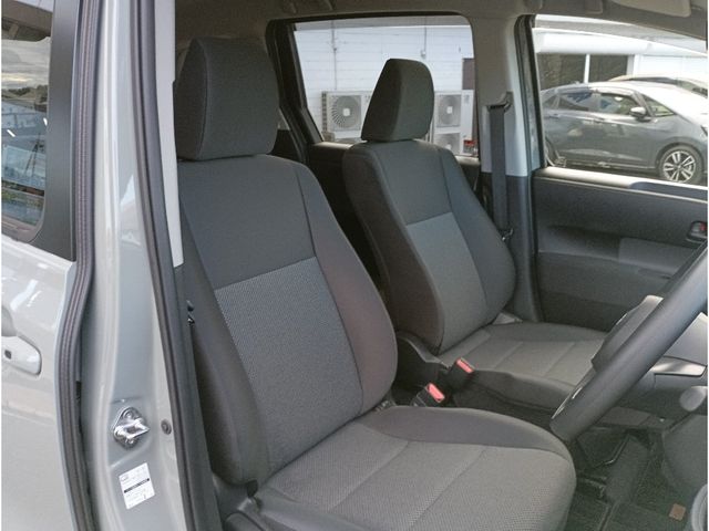 TOYOTA SIENTA HYBRID 2024 Image 31